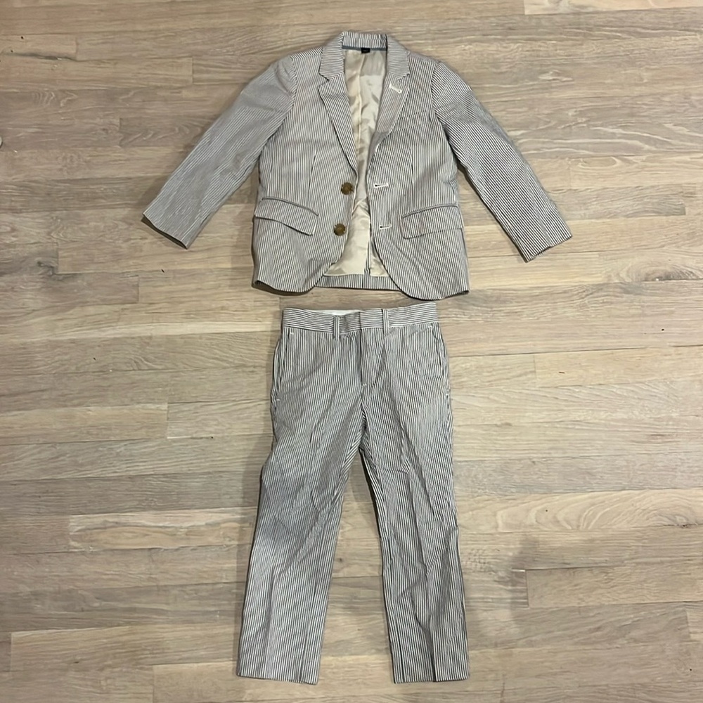 Crewcuts Ludlow size 4 slim seersucker suit